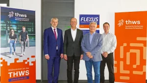 Studierende haben die Möglichkeit, im neuen Flexus Logistik Labor an SAP-Anwendungen zu arbeiten