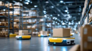 zentrale Transportsteuerung: Autonome mobile Roboter transportieren Pakete in einem automatisierten Lager