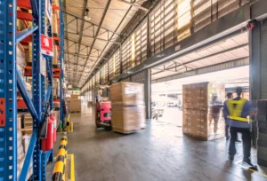 ASR: Darstellung Versand/Wareneingang in einem Logistiklager